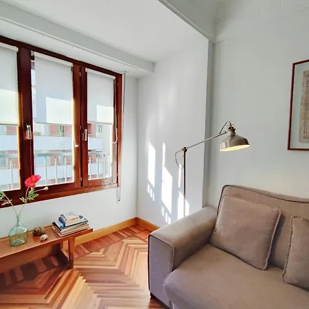 Spacious Confortable Next And Pintxos Area