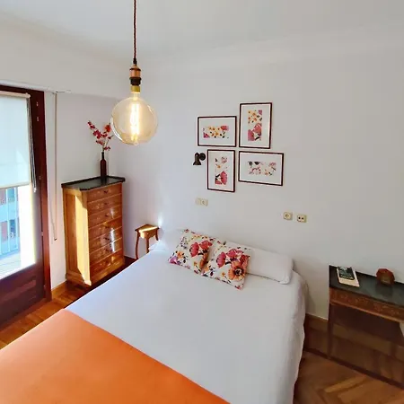 Spacious Confortable Next And Pintxos Area