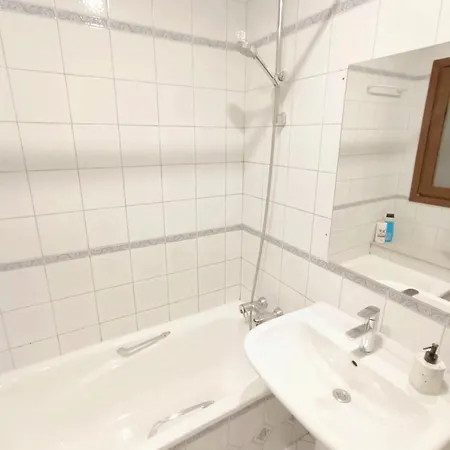 CÉNTRIC0 AMPLIO y CONFORTABLE playa ZURRIOLA Appartement