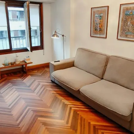 Spacious Confortable Next And Pintxos Area דירה